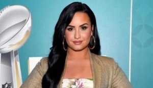 Read more about the article Demi Lovato Identifies As Non-Binary