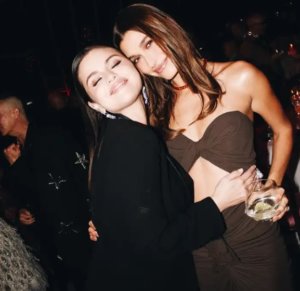 Read more about the article No fighting: Hailey Bieber and Selena Gomez.